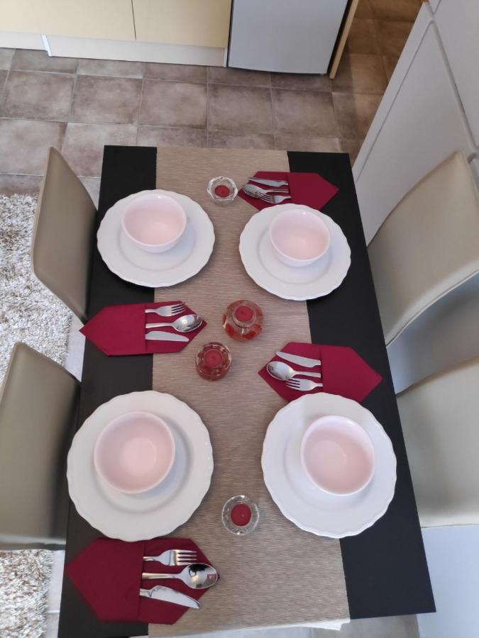 Cozy Apartments Komotiní Luaran gambar
