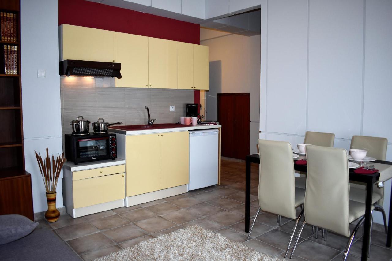 Cozy Apartments Komotiní Luaran gambar